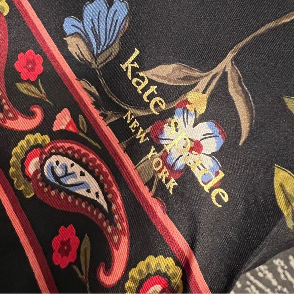 Late Spade Floral black Rectangle Scarf 80 X 30 Aprox  W/Fringe Boho City NWOT - Picture 7 of 9